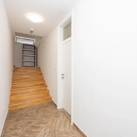 Apartment Amazing In *