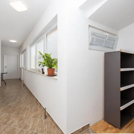Apartment Amazing In *