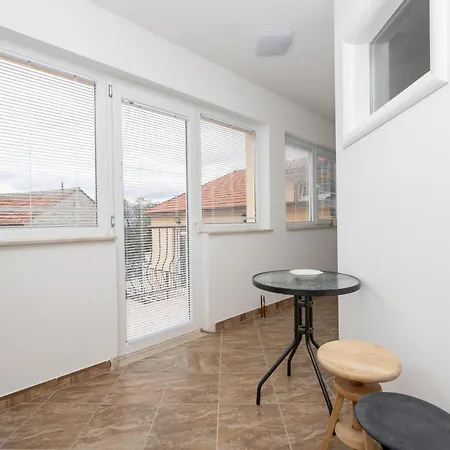 Apartment Amazing In